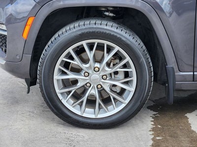 2022 Jeep Grand Cherokee Summit