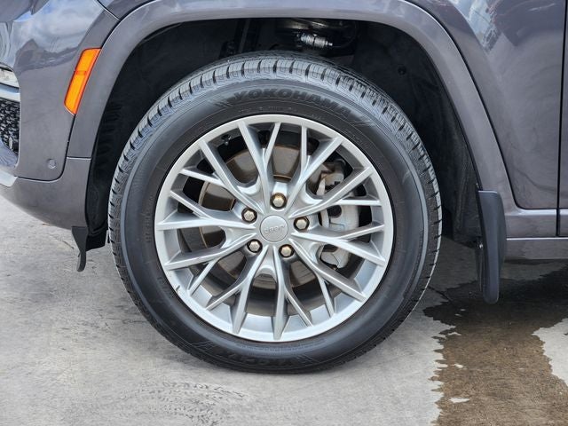 2022 Jeep Grand Cherokee Summit