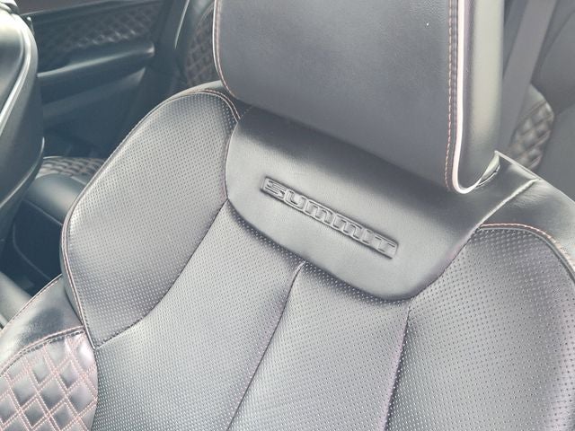 2022 Jeep Grand Cherokee Summit