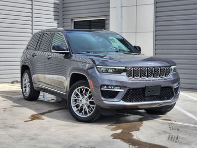 2022 Jeep Grand Cherokee Summit
