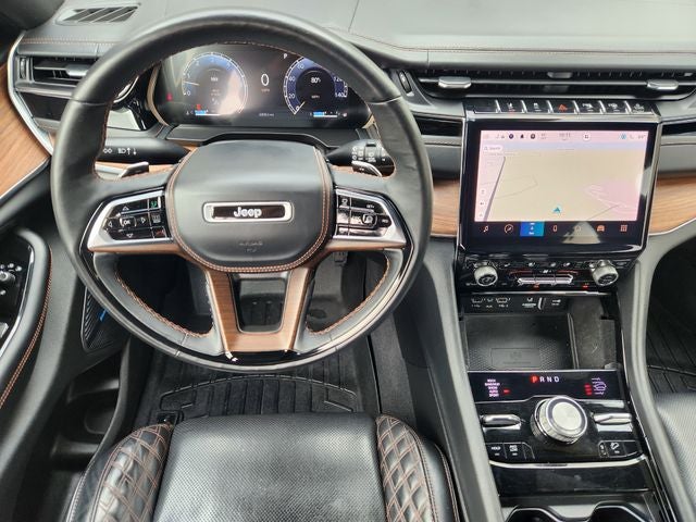 2022 Jeep Grand Cherokee Summit