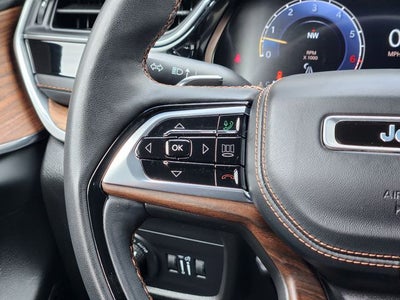 2022 Jeep Grand Cherokee Summit
