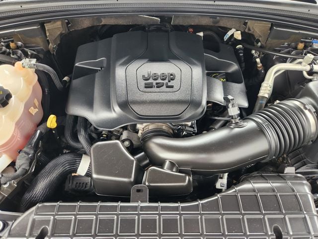 2022 Jeep Grand Cherokee Summit