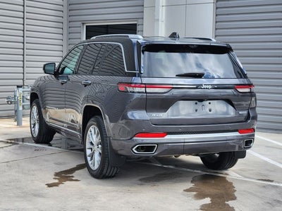 2022 Jeep Grand Cherokee Summit
