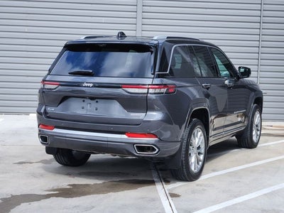 2022 Jeep Grand Cherokee Summit