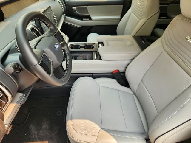 2027 Ford Expedition Platinum