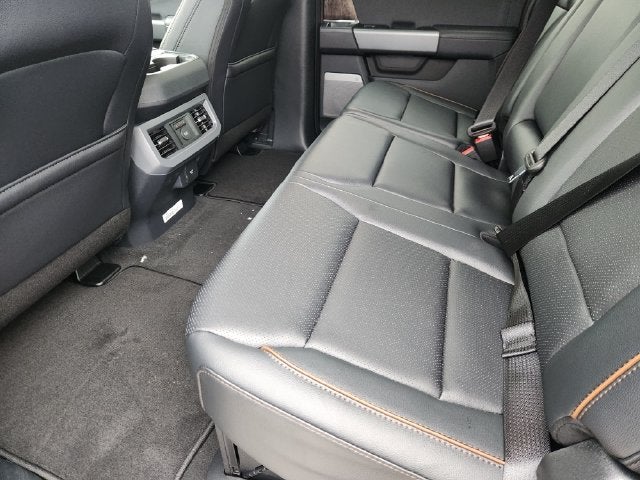 2027 Ford F-350SD Lariat