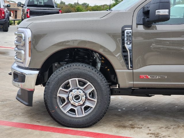 2027 Ford F-350SD Lariat