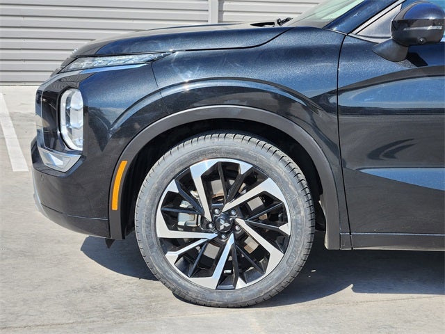 2023 Mitsubishi Outlander SEL Black Edition