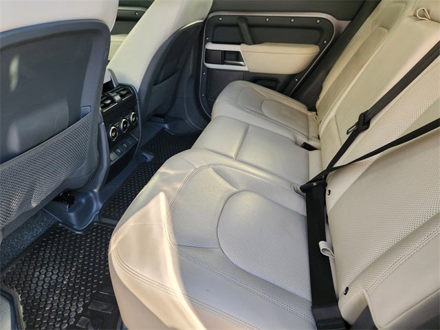 2024 Land Rover Defender 110 S