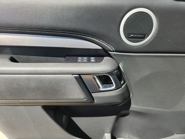 2024 Land Rover Discovery Dynamic SE