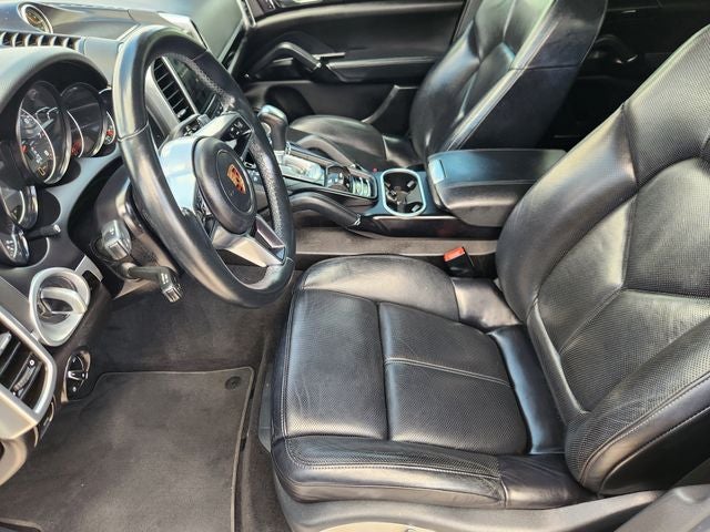 2017 Porsche Cayenne Platinum Edition