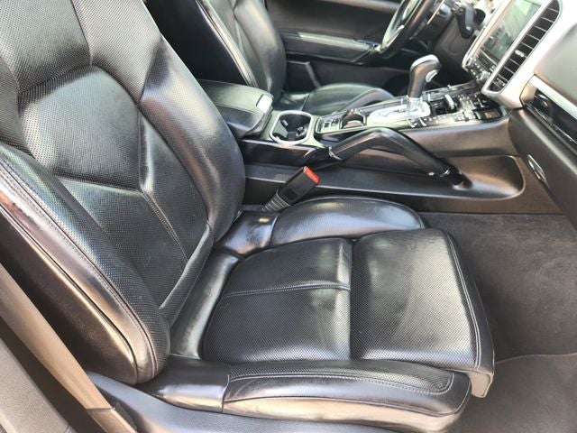 2017 Porsche Cayenne Platinum Edition