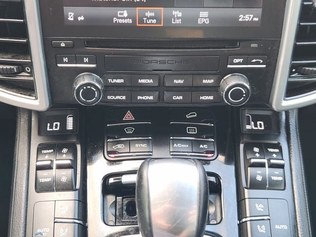 2017 Porsche Cayenne Platinum Edition