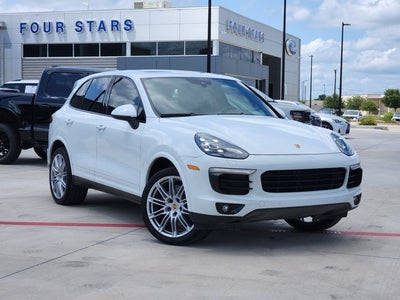 2017 Porsche Cayenne Platinum Edition