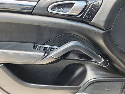 2017 Porsche Cayenne Platinum Edition
