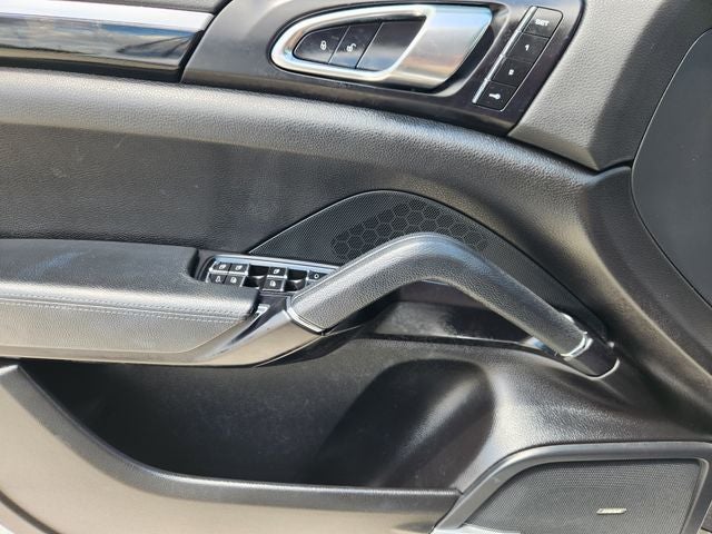 2017 Porsche Cayenne Platinum Edition