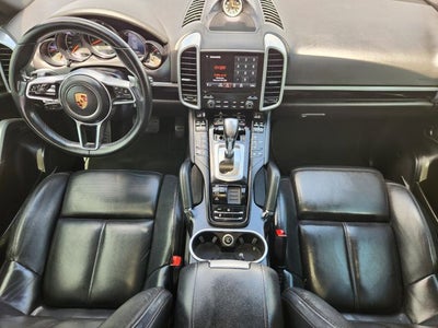 2017 Porsche Cayenne Platinum Edition
