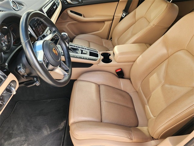 2021 Porsche Macan Base