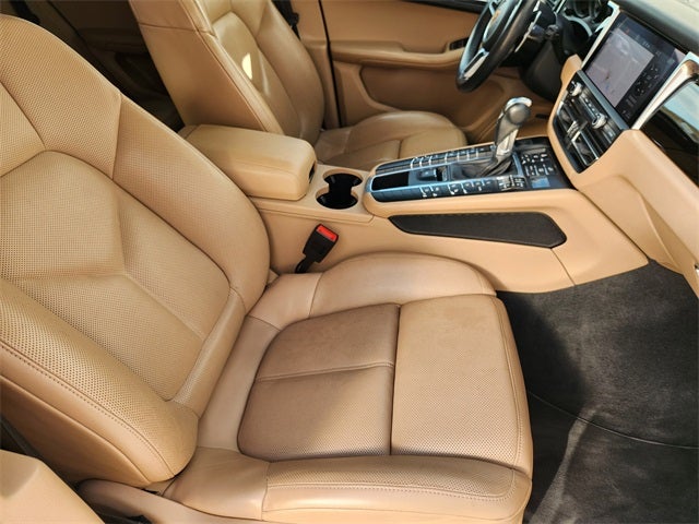 2021 Porsche Macan Base