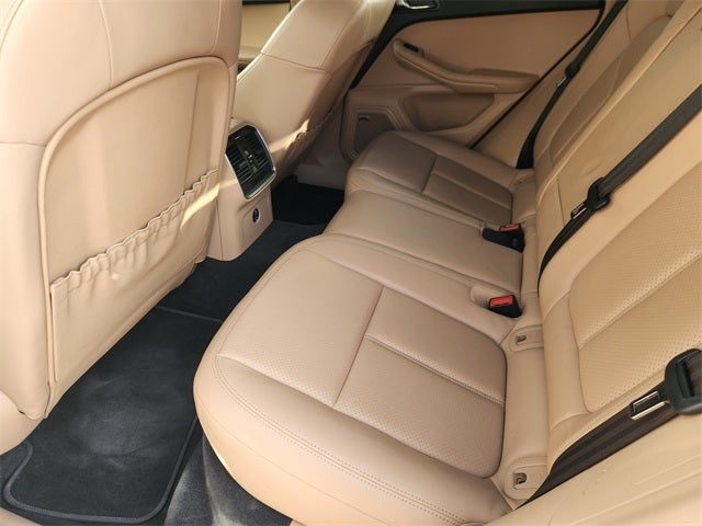 2021 Porsche Macan Base